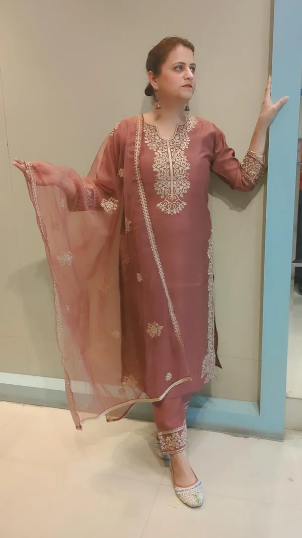 Brown_Muslin_Suit_For_Women