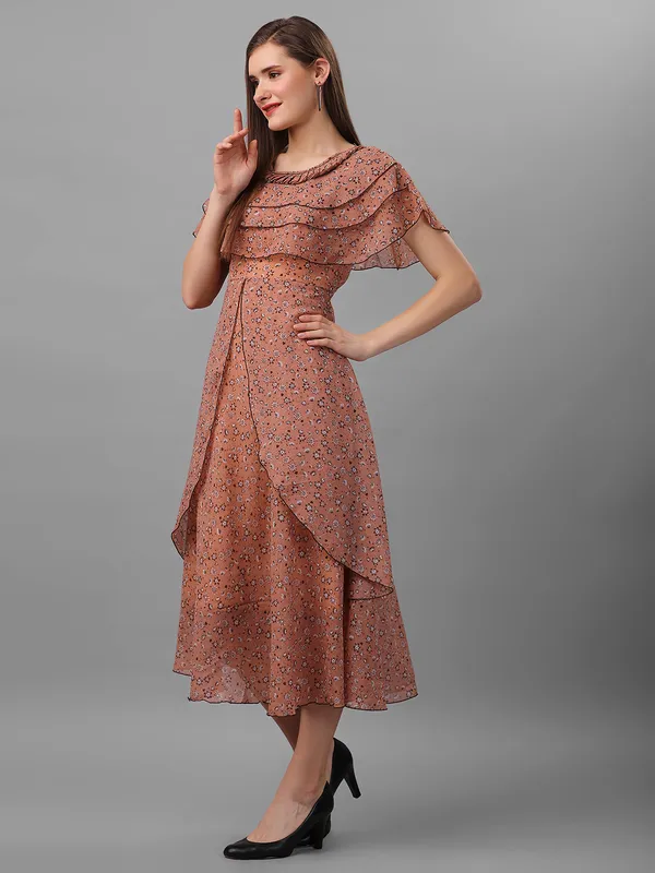 Brown_&_White_Floral_Georgette_Neckline_Flared_Maxi_Dress
