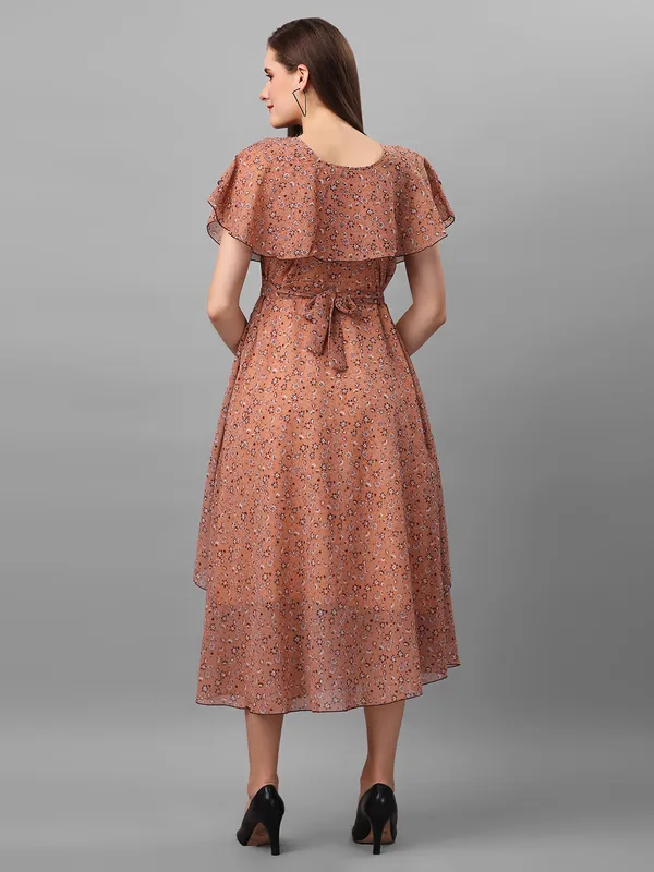 Brown_&_White_Floral_Georgette_Neckline_Flared_Maxi_Dress