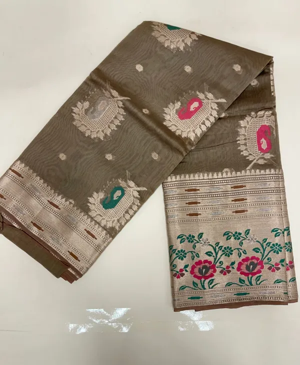 Humairah_Pure_Handloom_Olive_Green_Cotton_Minakari_Zari_Boota_with_Skirt_Minakari_Floral_Zari_Border_and_Pallu_with_Olive_Green_Blouse