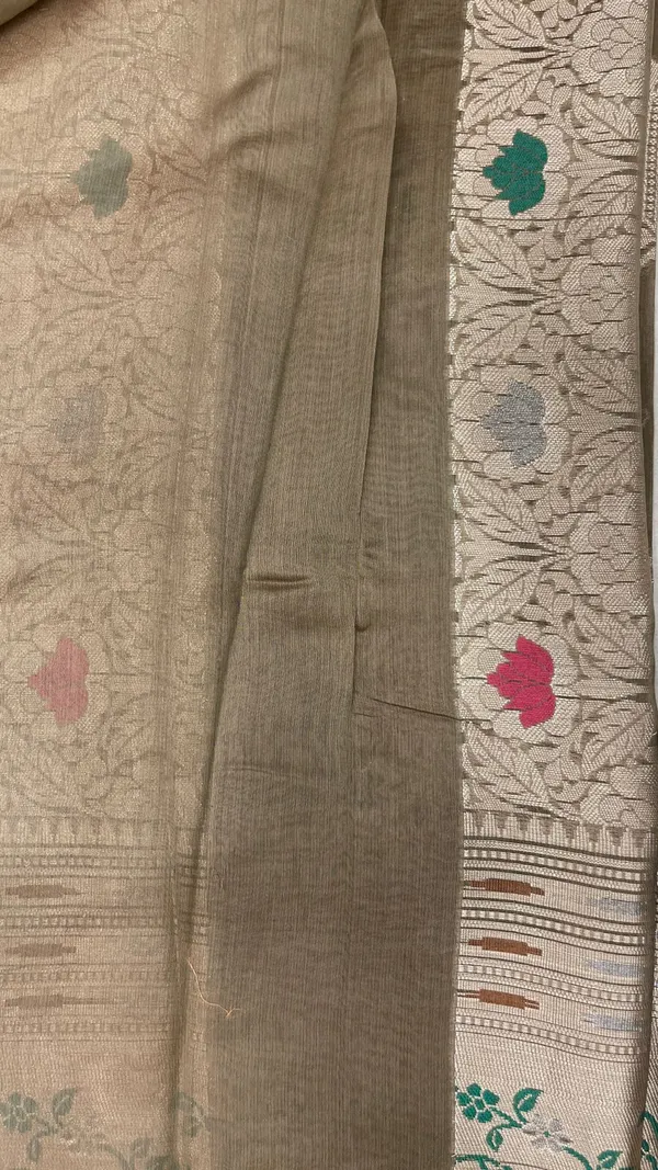 Humairah_Pure_Handloom_Olive_Green_Cotton_Minakari_Zari_Boota_with_Skirt_Minakari_Floral_Zari_Border_and_Pallu_with_Olive_Green_Blouse