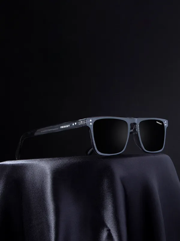UV_Protected_Grey_Black_Wayfarer_Sunglasses_For_Men_&_Women