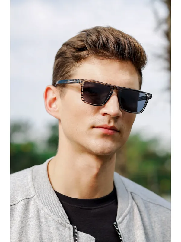 UV_Protected_Grey_Black_Wayfarer_Sunglasses_For_Men_&_Women