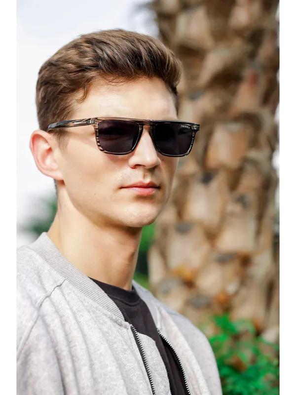 UV_Protected_Grey_Black_Wayfarer_Sunglasses_For_Men_&_Women
