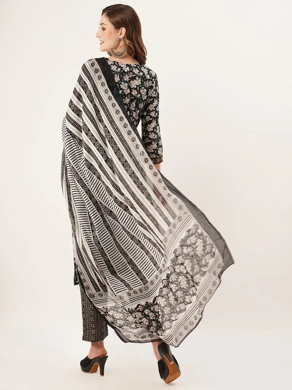 Cotton_Botanical_Print_Straight_Kurta_Pant_With_Dupatta_Set_For_Women