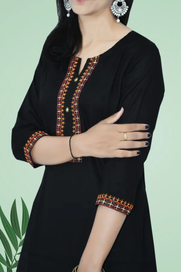 Chokhi_Bandhni_Rayon_Straight_Kurta_With_Palazzo
