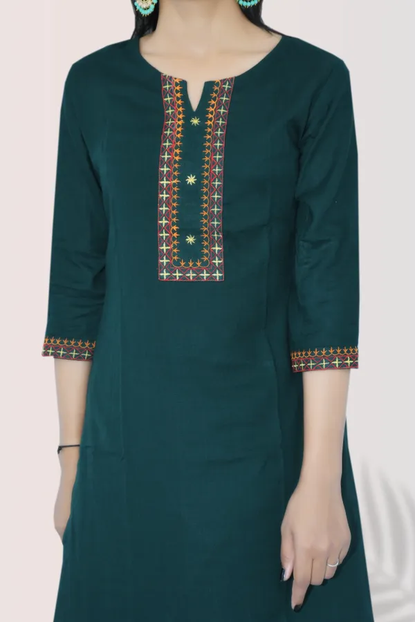 Chokhi_Bandhni_Rayon_Straight_Kurta_With_Palazzo