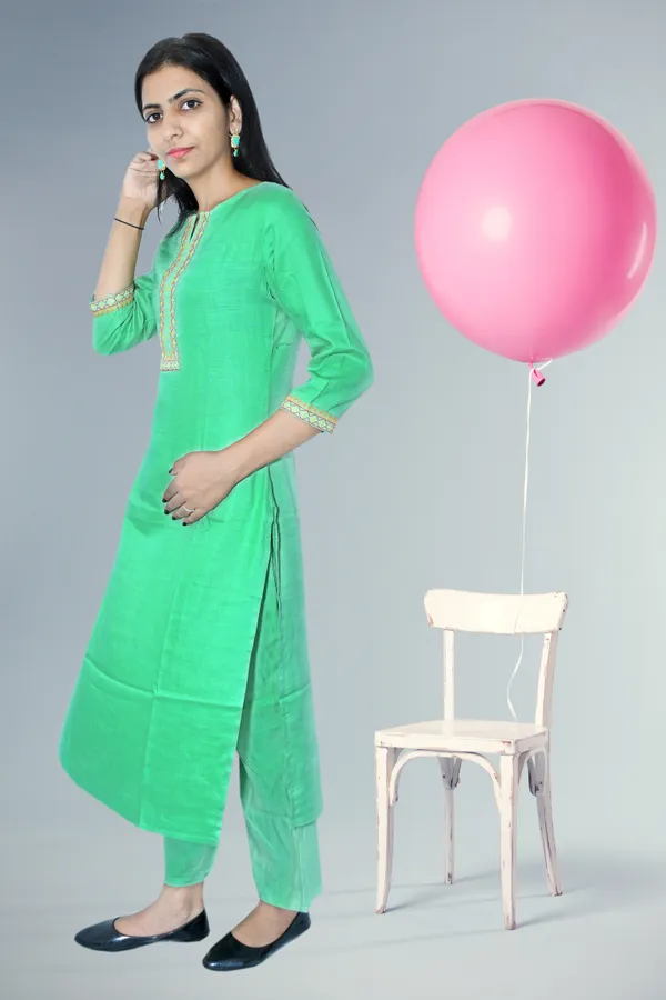 Chokhi_Bandhni_Rayon_Straight_Kurta_With_Palazzo