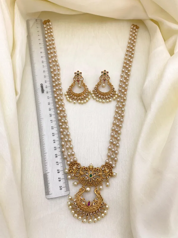 Ethnic_South_Indian_Style_Long_Pearl_Haram_For_Women.