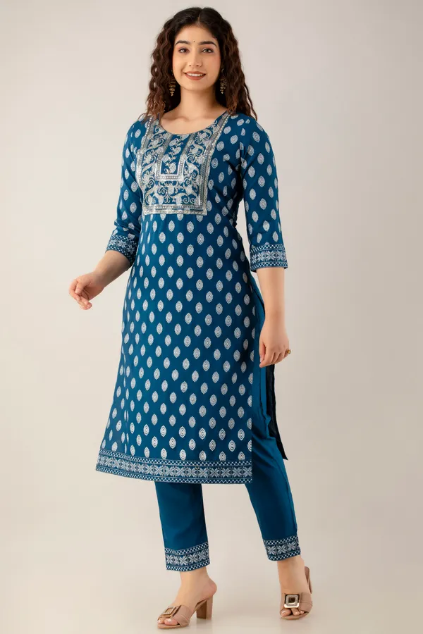 Blue_Rayon_Printed_Half_Sleeve_Kurti_&_Pent_Set