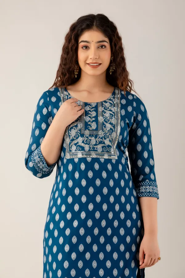 Blue_Rayon_Printed_Half_Sleeve_Kurti_&_Pent_Set