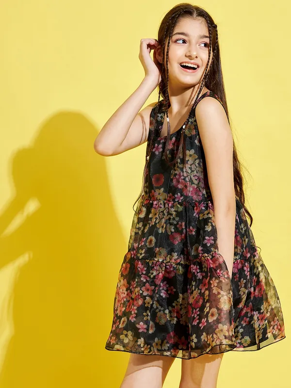 Black__Dress_for_Girl_|_Fit_And_Flare