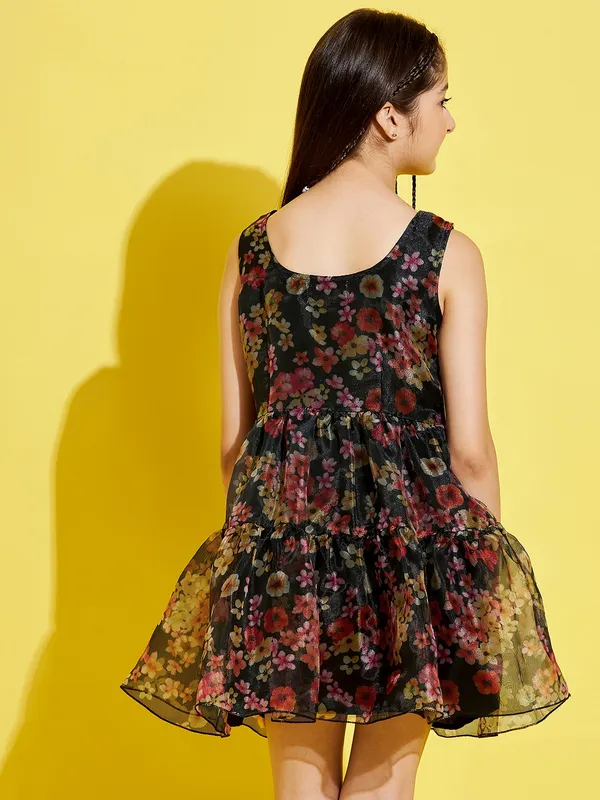 Black__Dress_for_Girl_|_Fit_And_Flare