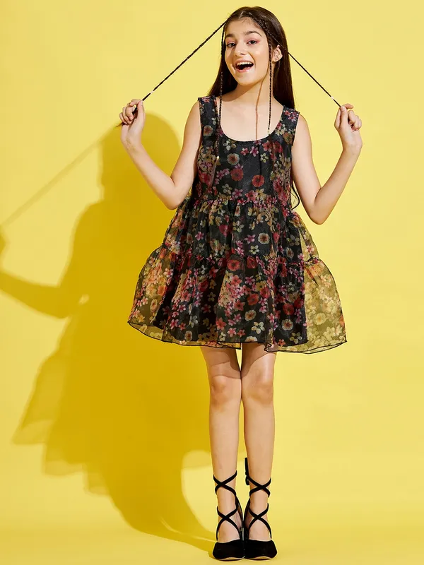 Black__Dress_for_Girl_|_Fit_And_Flare