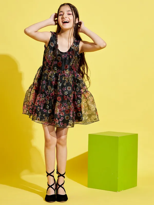 Black__Dress_for_Girl_|_Fit_And_Flare