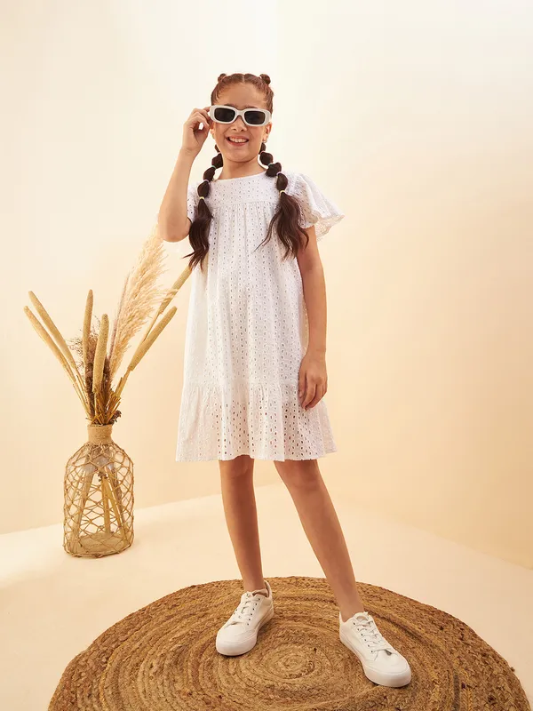 White_Round_neck_dress_|_Premium_cotton_Fabric_with_zipper