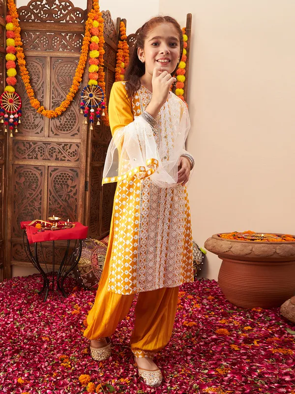 Yellow_Kurta_And_Sharara_Set_for_Girls