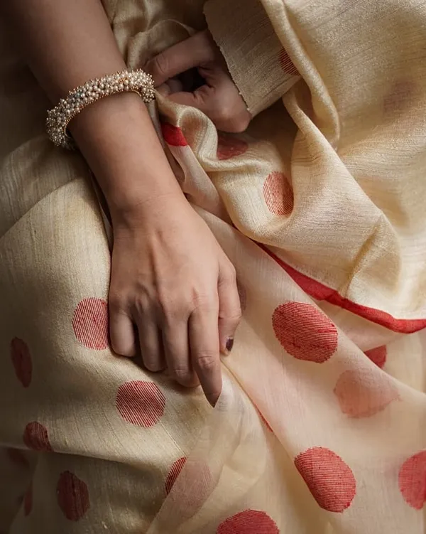 Women's_Kanjivaram_Banarasi_Soft_Cotton_Silk_Zari_Woven_Saree_With_Blouse_Piece_With_Blouse_Piece