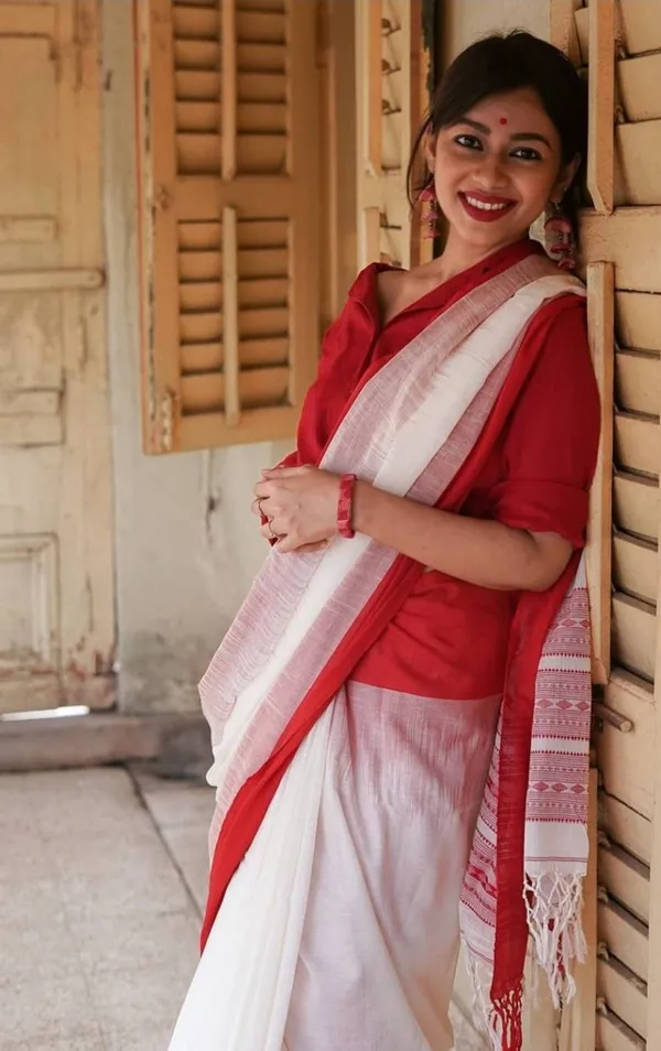 Women's_Kanjivaram_Banarasi_Soft_Cotton_Silk_Zari_Woven_Saree_With_Blouse_Piece_With_Blouse_Piece