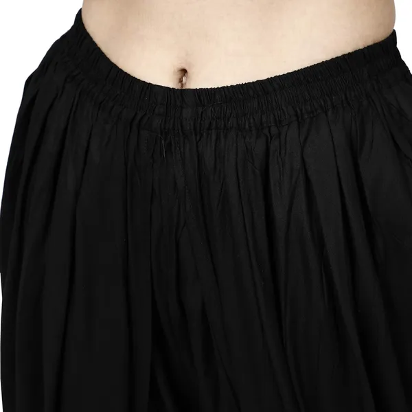 Black_Premium_Leggings_For_Women_&_Girls