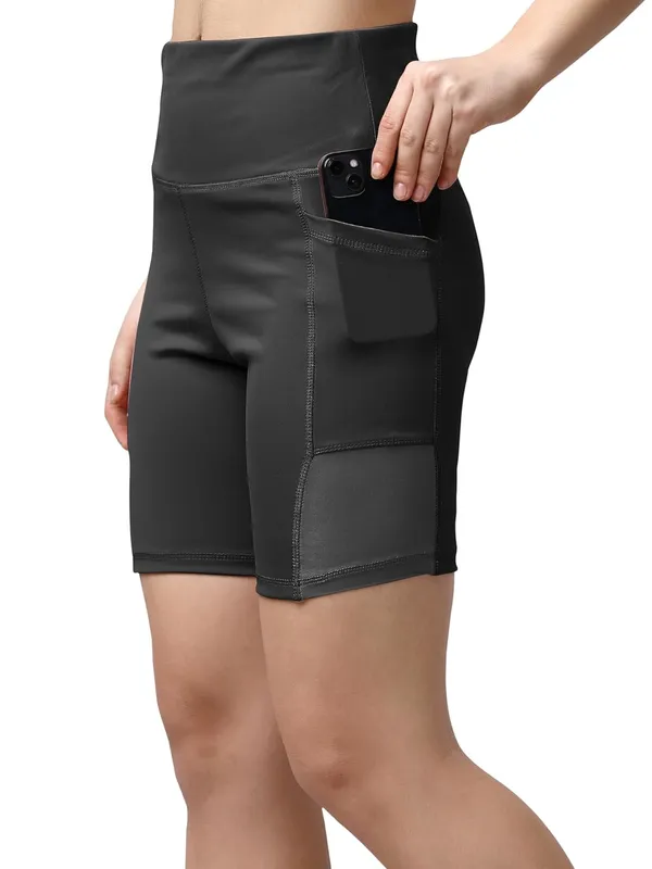 https://d1311wbk6unapo.cloudfront.net/NushopCatalogue/tr:f-webp,w-600,fo-auto/CYCLESHORTS_BLACK_1721210996637_qonan452laooxj6.jpg__MEHRANG