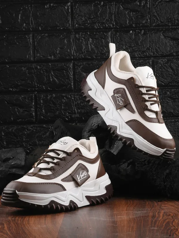 https://d1311wbk6unapo.cloudfront.net/NushopCatalogue/tr:f-webp,w-600,fo-auto/Casual_Sneakers_Walking_Walking_Shoes_for_Women_and_Girls_Z9NF33WUAD_2024-07-31_1.JPG