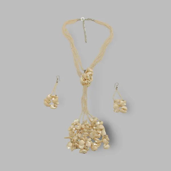 Cream_Fancy_Shell_Necklace_For_Women