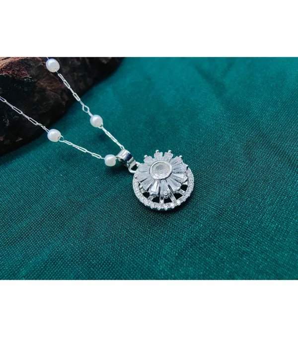 Silver_Trendy_Western_Chain_Neck_Chain_For_Women