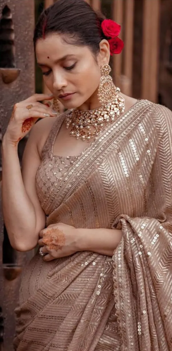 Georgette_Gold_Sequence_Work_Saree_With_Lace_Embroidery