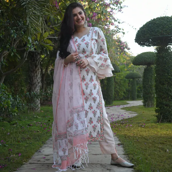 White_Colour_Cotton_Floral_Print_Kurta_Set