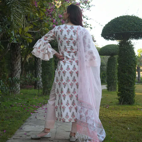 White_Colour_Cotton_Floral_Print_Kurta_Set
