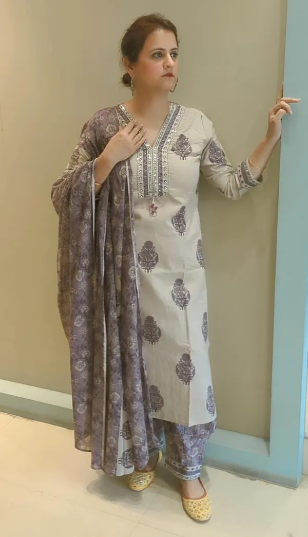 Cheeku_Colour_3-_Piece_Kurta_Afghani_Pant_&_Dupatta_Set