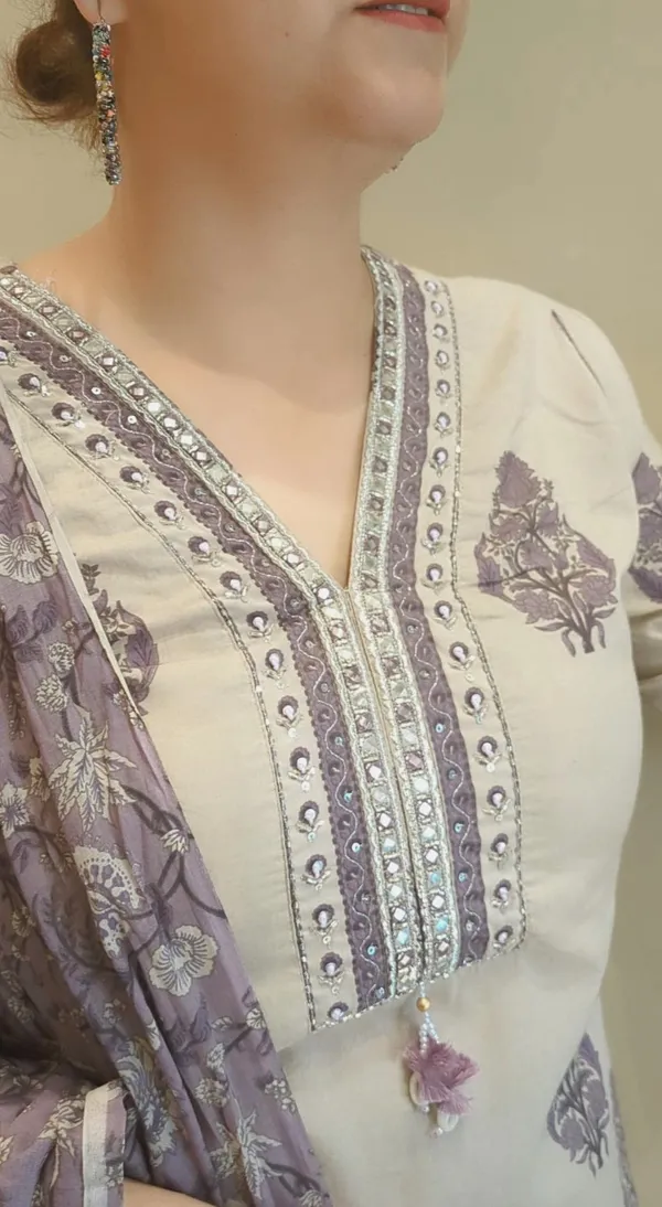 Cheeku_Colour_3-_Piece_Kurta_Afghani_Pant_&_Dupatta_Set