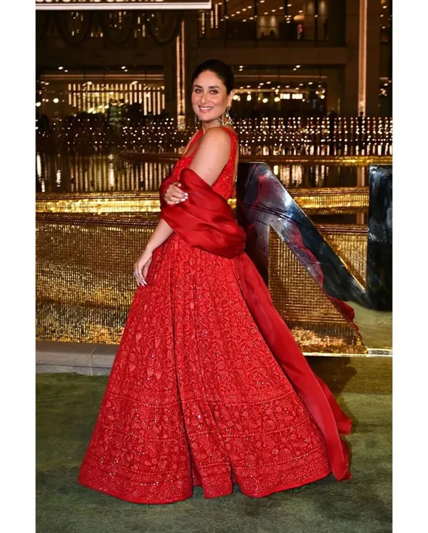 Red georgette heavy lakhnavi work wedding lehenga choli | Lehenga choli,  Designer lehenga choli, Indian wedding wear