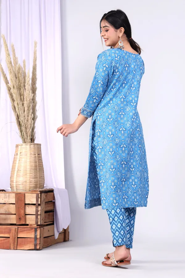 Blue_Pure_Cotton_Printed_Casual_Wear_Kurti_For_Women