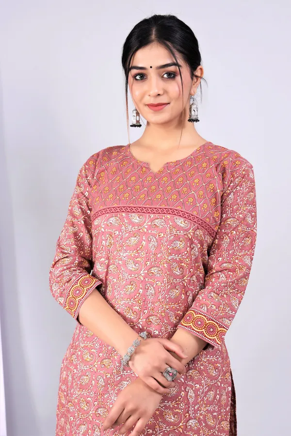 Peach_Pure_Cotton_Printed_Casual_Wear_Kurti_For_women