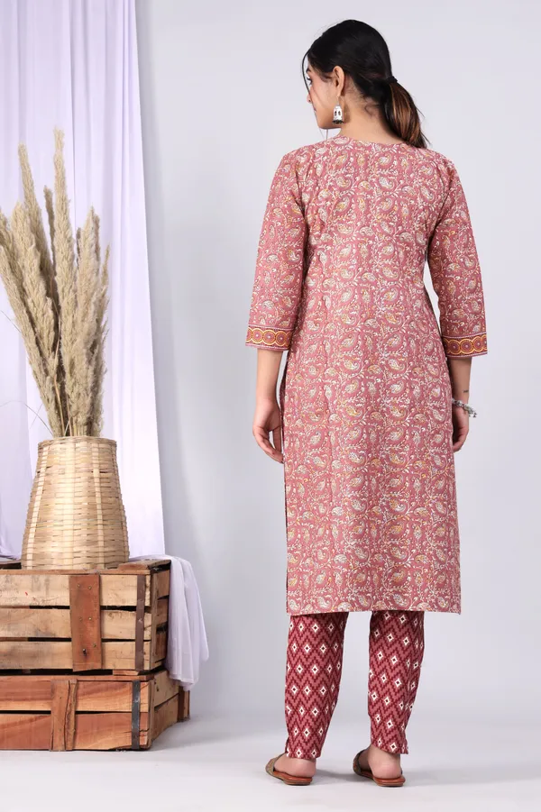 Peach_Pure_Cotton_Printed_Casual_Wear_Kurti_For_women