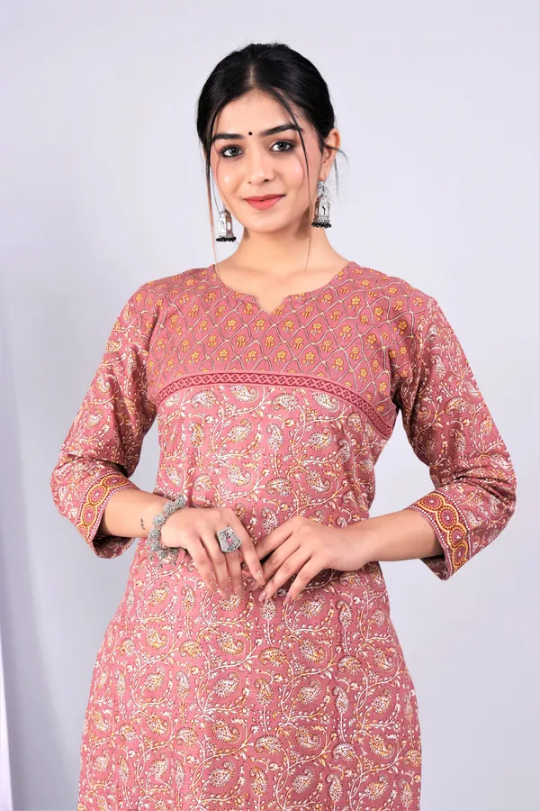 Peach_Pure_Cotton_Printed_Casual_Wear_Kurti_For_women