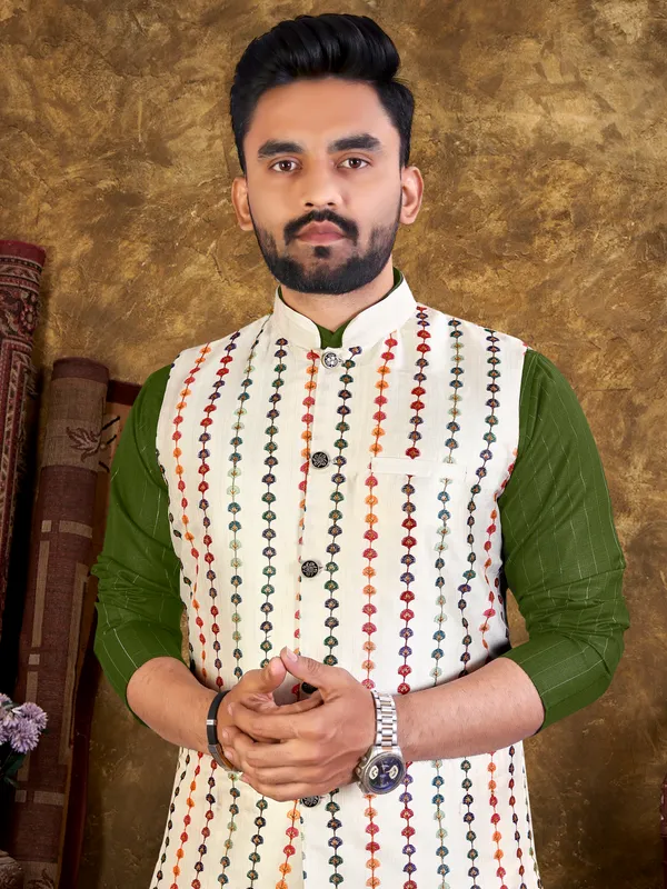 Classy_Green_Embroidery_Work_With_Cotton_Kurta_Sets__With_Modi/Nehru_Jacket