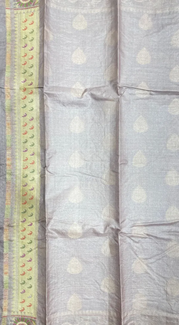 Humairah_Pure_Handwoven_Grey_Tussar_Silk_Floral_Zari_Boota_Alfi_Mina_Zari_Border_and_Pallu_with_Grey_Blouse