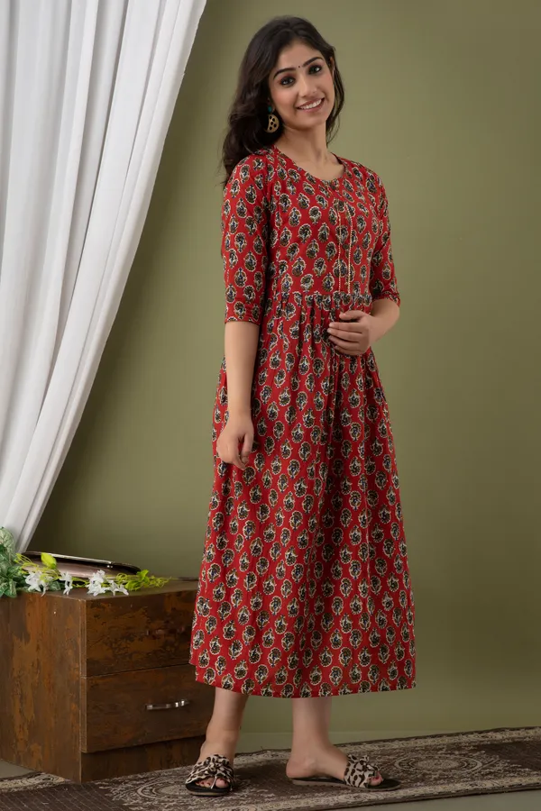 Cotton_Butti_Printed_Maroon_Maternity_Kurti