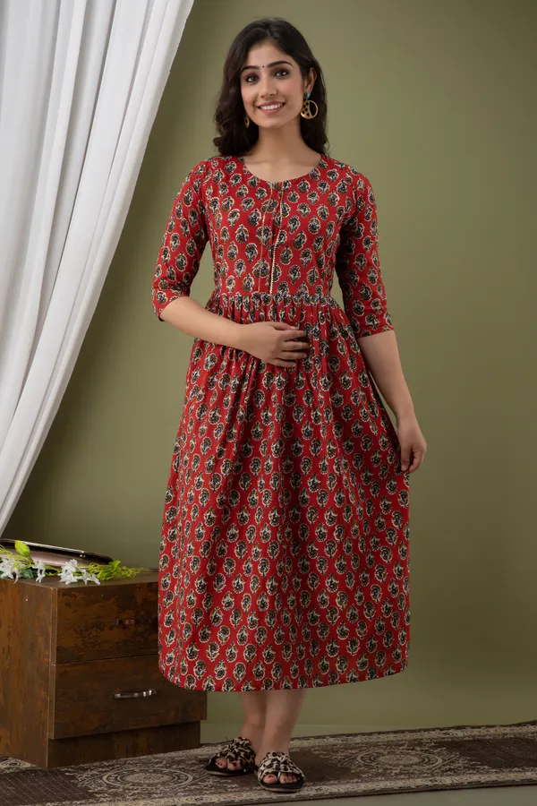 Cotton_Butti_Printed_Maroon_Maternity_Kurti