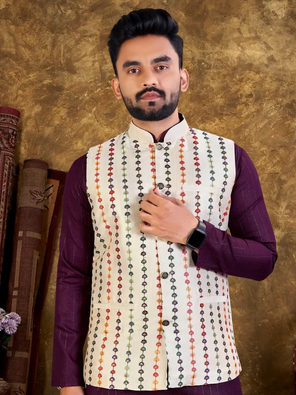 Cotton_Kurta_Sets_With_Embroidery_Work__With_Modi/Nehru_Jacket
