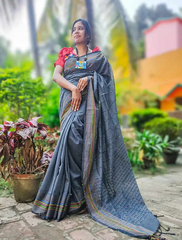 Grey_Cotton_Tula_Buti_Handloom_Saree