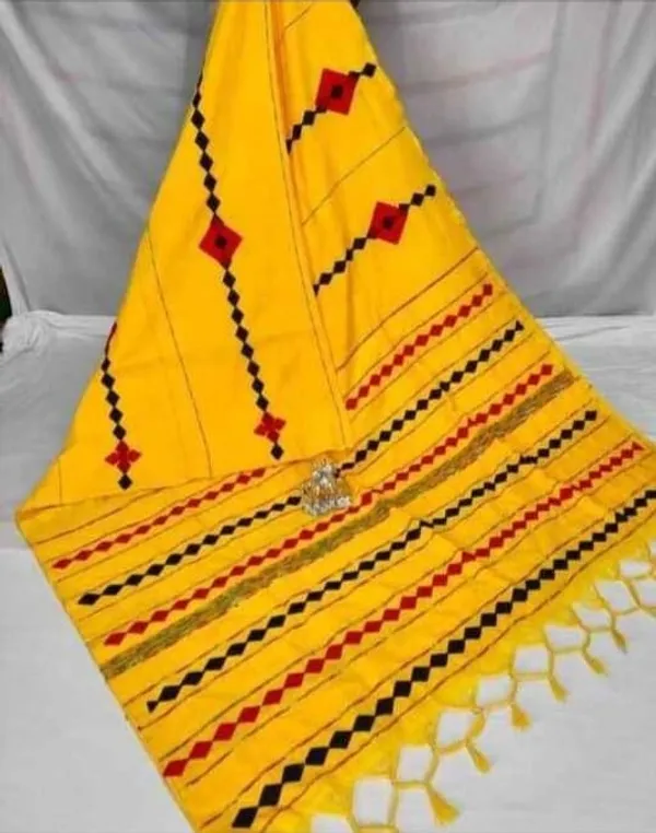 Yellow_Cotton_Handloom_Khesh_Applique_Work_Saree_With_Bp