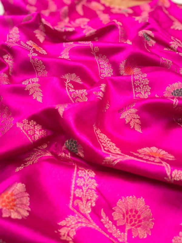 Humairah_Pure_Handloom_Magenta_Dupion_Silk_Floral_Mina_Jaal_with_Contrast_Red_Silver_Mina_Golden_Skirt_Border_and_Red_Blouse