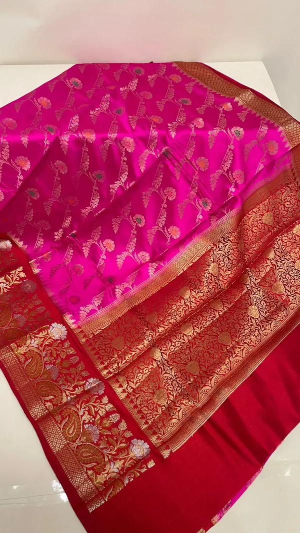 Humairah_Pure_Handloom_Magenta_Dupion_Silk_Floral_Mina_Jaal_with_Contrast_Red_Silver_Mina_Golden_Skirt_Border_and_Red_Blouse