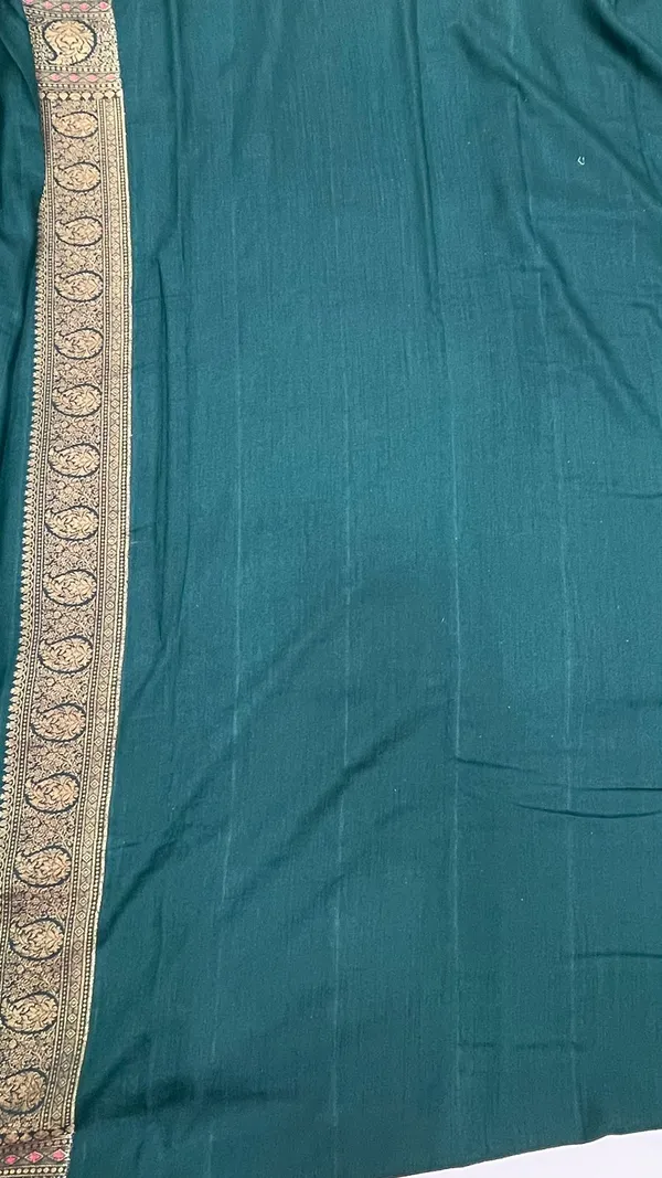 Humairah_Pure_Handwoven_Dark_Green_Muga_Silk_Aada_Diagonal_Zari_Mina_Jaal_Chunri_Booti_Paisley_Anchal_Minakari_Zari_Paisley_Border_Banarasi_Saree_with_Dark_Green_Blouse_piece