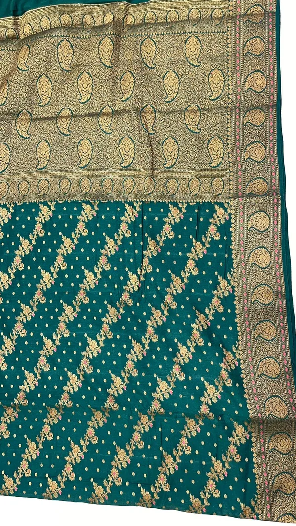 Humairah_Pure_Handwoven_Dark_Green_Muga_Silk_Aada_Diagonal_Zari_Mina_Jaal_Chunri_Booti_Paisley_Anchal_Minakari_Zari_Paisley_Border_Banarasi_Saree_with_Dark_Green_Blouse_piece