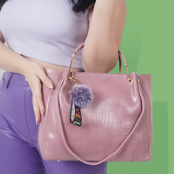 https://d1311wbk6unapo.cloudfront.net/NushopCatalogue/tr:f-webp,w-600,fo-auto/D-48_Handbag_1678641995428_2ohptlsxc92rg61.jpg